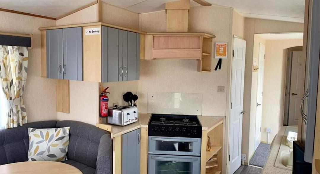 dees caravan lettings kingfisher elm 453 Ingoldmells Buitenkant foto
